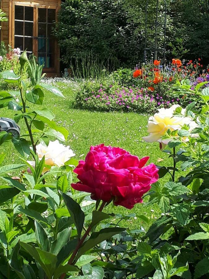 Santi Bhavana Bed & Breakfast Вестбері Екстер'єр фото